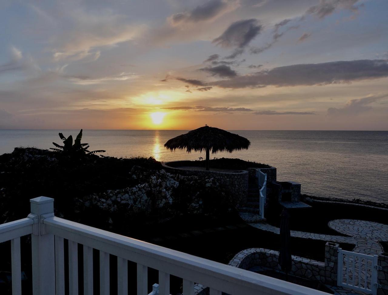 Villa Stunning Ocean View Negril Esterno foto